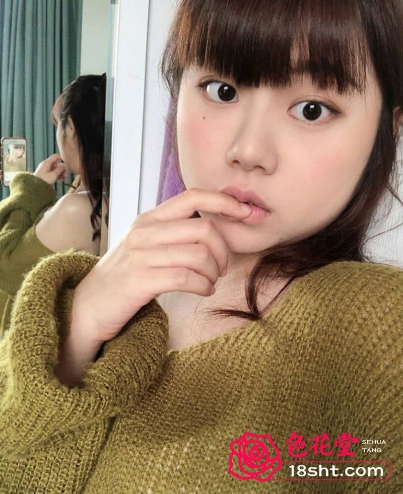 học sinh vú to 19 tuổi với khách hàng giàu có